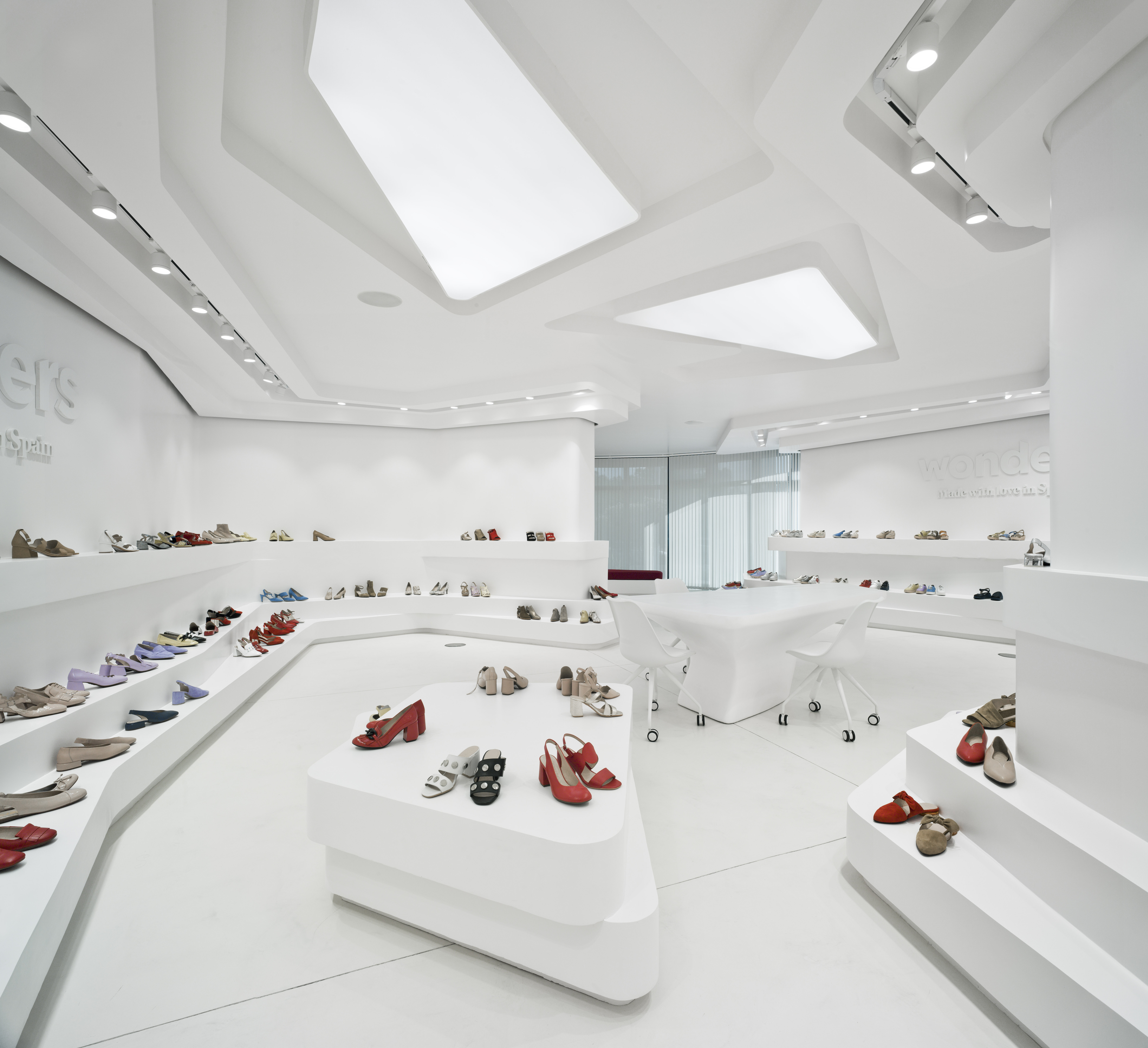 Interior general Showroom Wonders en Elche
