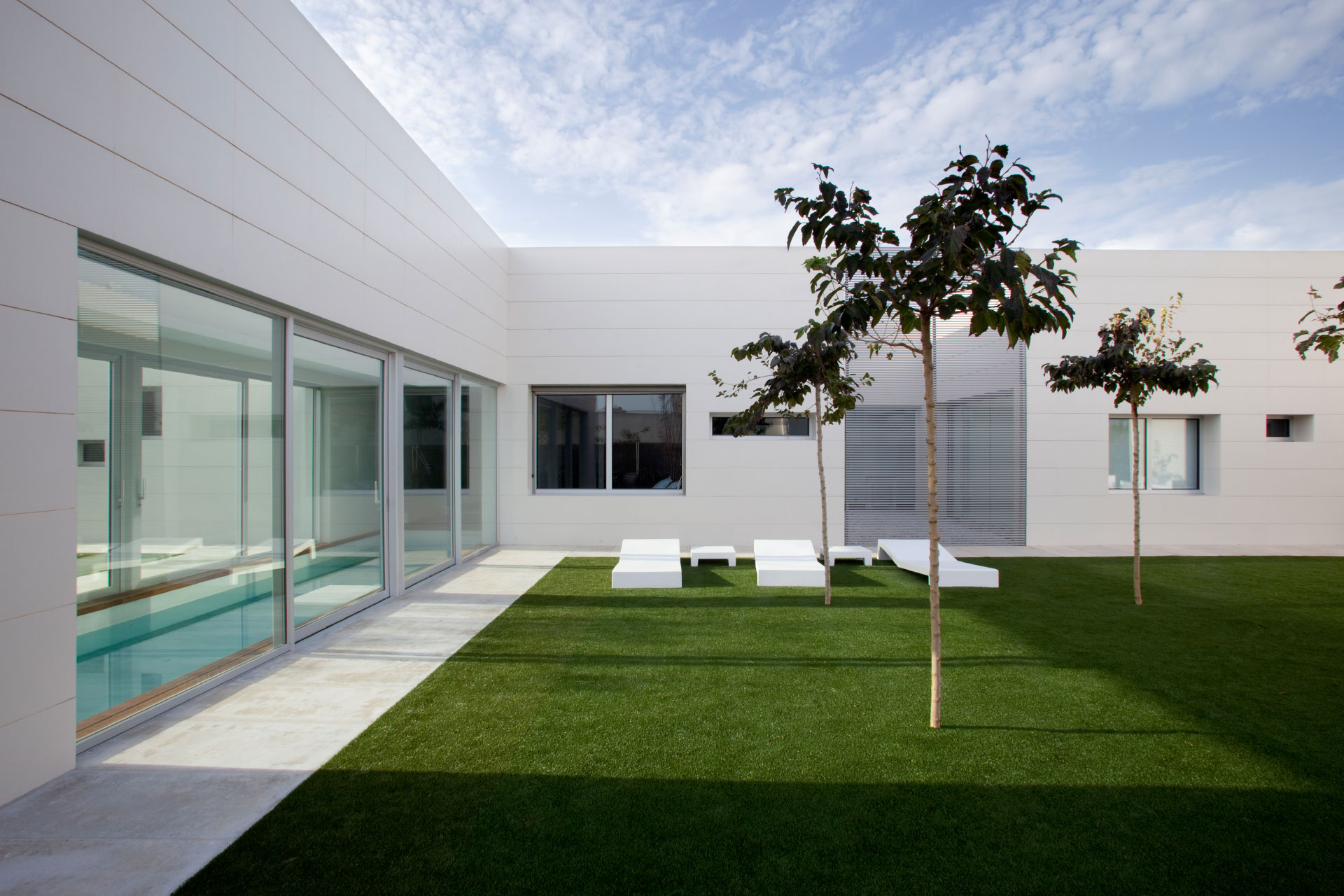 Exterior de la vivienda Nicolás en Alicante, proyecto de tamatestudio