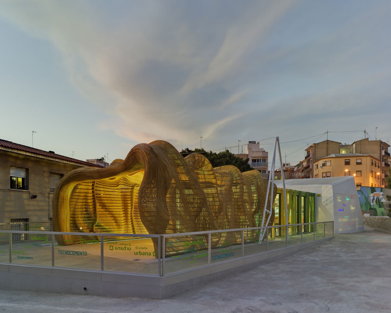 Pabellon La Cigarra terminado en Tabacalera de Alicante con costillas de madera de olmo — estudio de arquitectura Alicante tamatestudio